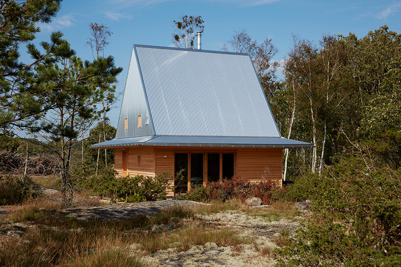 hee house by studio ellsinger elevates small-scale living on sweden’s coast post thumbnail image